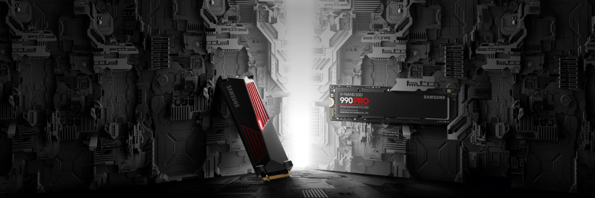 Samsung Semiconductor 990 PRO and 990 PRO with Heatsink